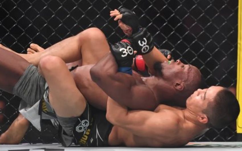 Известный тренер оценил дебют Алмабаева в UFC