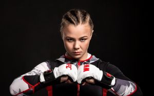 Светлана Гоцык брутально нокаутировала Умуткан Айтиеву на WWFC 12