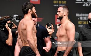 Видео боя Магомед Анкалаев - Волкан Оздемир UFC 267