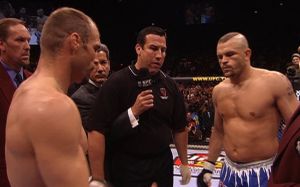Видео боя Чак Лидделл – Рэнди Кутюр 2 UFC 52