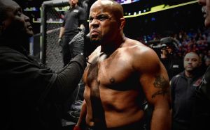 Кормье назвал топ-4 величайших чемпионов в истории полусреднего веса UFC