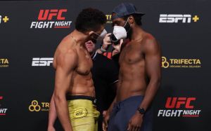 Видео боя Джонни Уокер - Райан Спэнн UFC on ESPN+ 36