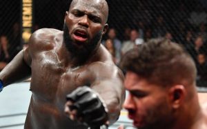 Жаирзиньо Розенштруйк нокаутировал Алистара Оверима на UFC on ESPN 7