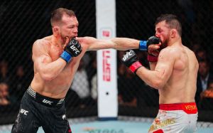 Петр Ян взял реванш у Двалишвили на UFC 323 и вернул себе титул