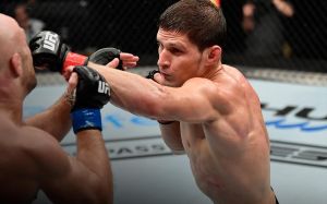 Мовсар Евлоев подерется с дебютантом UFC — Митчелл снялся с боя