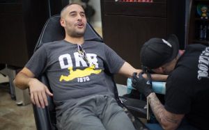 Комментатор UFC Джон Эник сдержал слово