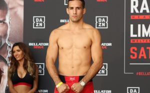 Результаты взвешивания участников Bellator 220: Рори МакДональд - Джон Фитч