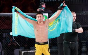 Казахстанский боец бросил вызов чемпиону UFC