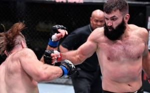 Андрей Орловский победил Таннера Босера на UFC on ESPN+ 40