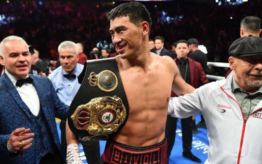 Бивол признан "Боксером года" по версии WBA