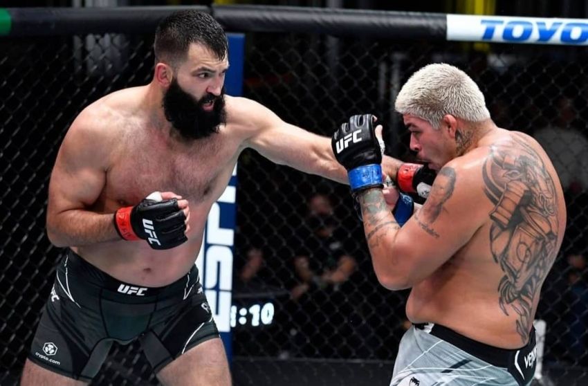 Андрей Орловский победил Карлоса Фелипе на UFC Fight Night 195