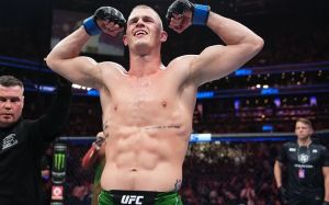 Иэн Гарри прокомментировал отмену боя с Люке на UFC 296