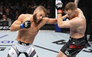 Видео боя Рафаэль Физиев – Джастин Гэтжи UFC 286