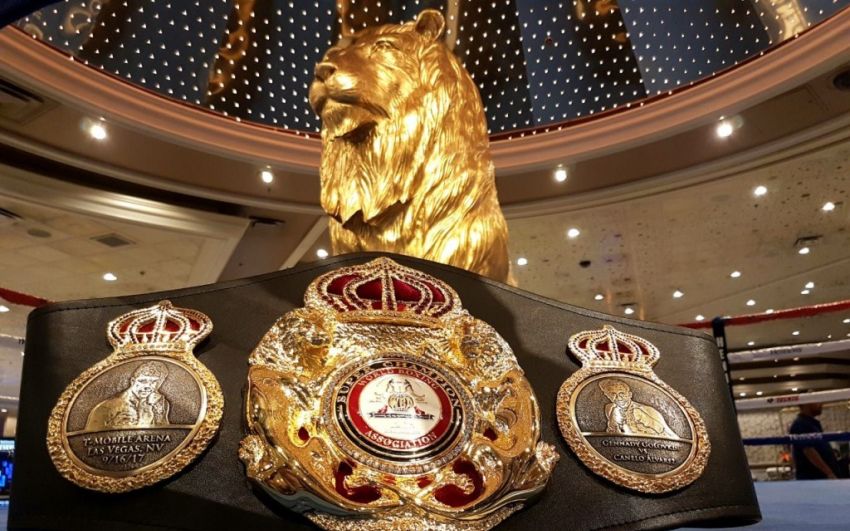 Президент WBA объяснил наличие нескольких чемпионских поясов