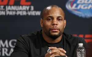 Даниэль Кормье травмирован и выбывает из UFC 206