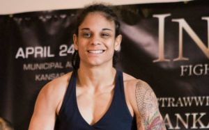 Ливия Рената Соуза дебютирует в UFC против Джессики Агилар на UFC Fight Night 126 
