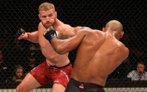 Дерек Брансон высмеял главный бой UFC Fight Night 164, Ян Блахович отреагировал