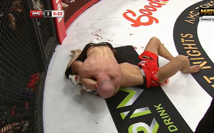 Видео боя Владимир Минеев – Магомед Исмаилов 2 AMC Fight Nights 105