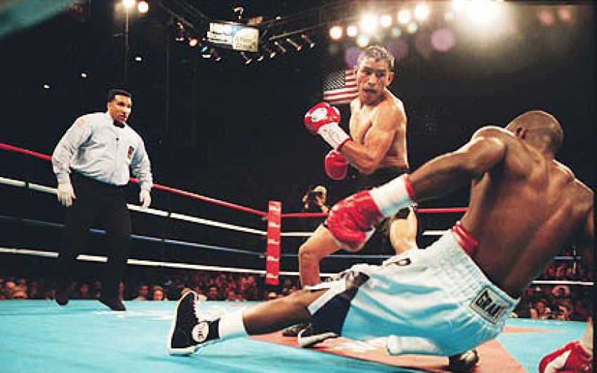 Rafael Marquez vs Mark "Too Sharp" Johnson II