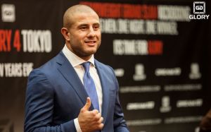 Гокан Саки подписал контракт с UFC 