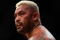 Марк Хант осуждает решение UFC дать Леснару титульный бой