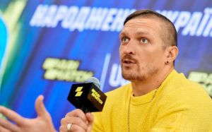 Александр Усик объяснил, почему бой с Фьюри не состоится в этом году