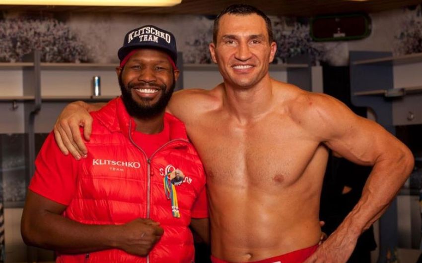 Джонатан Бэнкс: "Джейкобс сильнее Альвареса"
