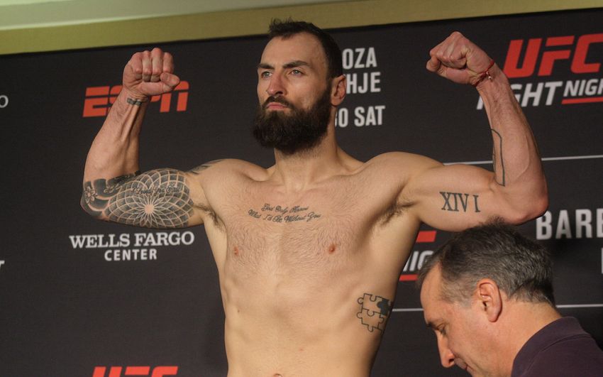 Пол Крэйг "задушил" Кеннеди Нзечукву на UFC on ESPN 2 