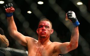 Нейт Диас в уверенном стиле победил Энтони Петтиса на UFC 241