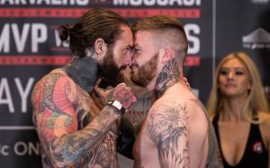 Видео боя Аарон Челмерс - Эш Гриффитс Bellator 200