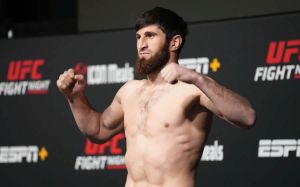 Волкановски рассказал, почему склоняется к победе Анкалаева над Блаховичем