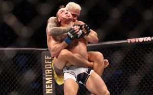 Медицинские отстранения участников турнира UFC 262