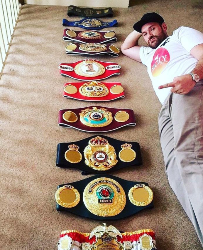 Тайсон Фьюри: "Где бы мне раздобыть пояс WBC?"