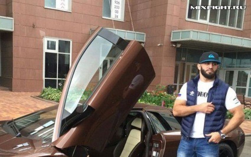 Смертельное ДТП: Lamborghini бойца MMA Адама Яндиева разбита