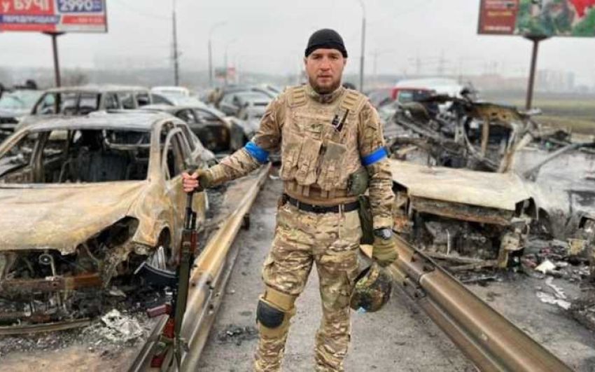 Амосов ехал 36 часов подряд, чтобы спасти семью от российского вторжения