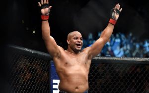 Даниэль Кормье "задушил" Деррика Льюиса на UFC 230