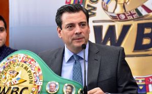Президент WBC рассказал, будет ли Эррол Спенс лишен титула