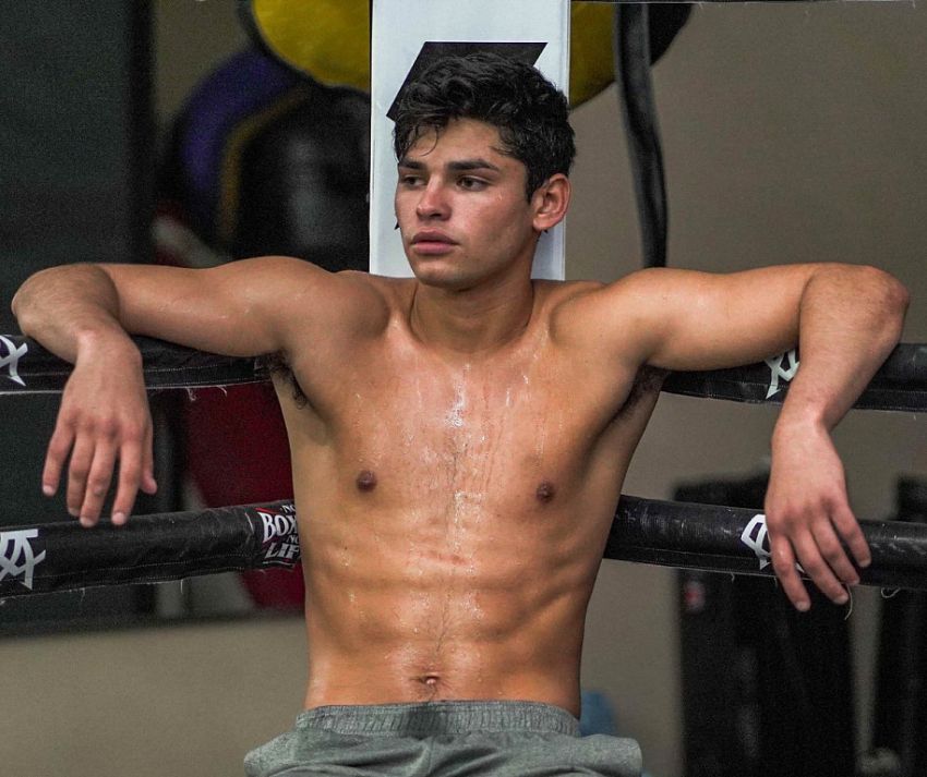 Президент Golden Boy: "Райан Гарсия добьется большого признания, если побьет Кэмпбелла"
