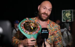 Тайсон Фьюри будет драться в марте, но без титула WBC