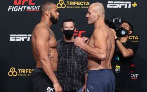 Видео боя Тиаго Сантос - Гловер Тейшейра UFC on ESPN+ 40