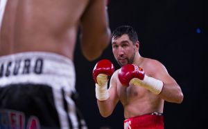 В WBA определят претендента во втором среднем весе