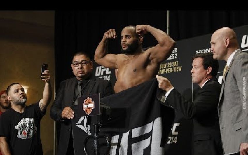 Результаты взвешивания UFC 214: Кормье и Джонс уложились в вес