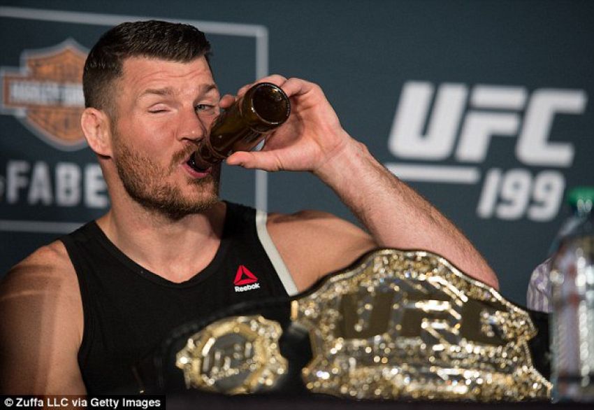 Реакция в Твиттере на главный бой UFC Fight Night 116 Люк Рокхолд - Дэвид Бранч 