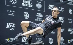 Али Абдельазиз назвал Тони Фергюсона "тупым муд*ком" из-за его методов тренировок