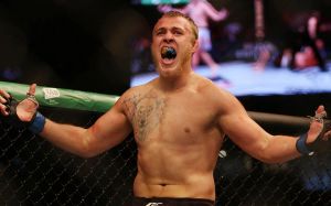 Cергей Спивак подерется с Карлосом Фелипе на турнире UFC 18 июля