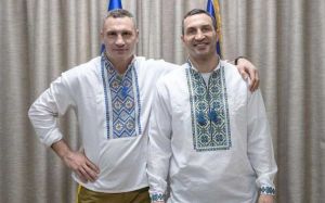 Первый тренер братьев Кличко объяснил разницу между ними: "Виталик - камень, а Володя - глина"