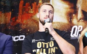 Отто Валлин назвал преимущества Фьюри и Усика перед их реваншем