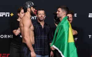 Видео боя Ислам Махачев - Тиаго Мойзес UFC on ESPN 26