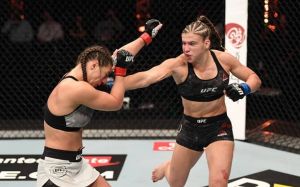 Лиана Джоджуа уступила Миранде Мэверик на UFC 254