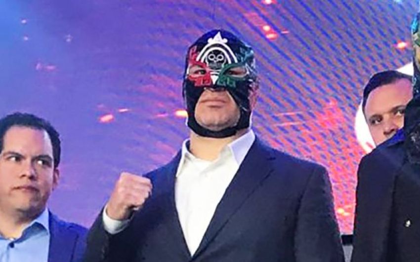 Кейн Веласкес ведет переговоры с популярным рестлинг-промоушеном WWE